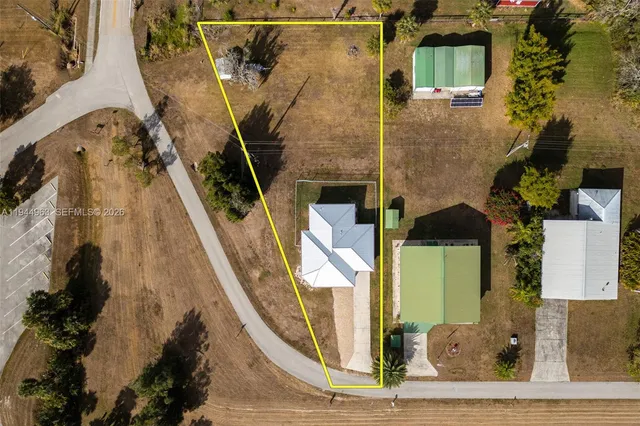 $275,000 | 1053 Lock Lane, Moore Haven, FL 33471