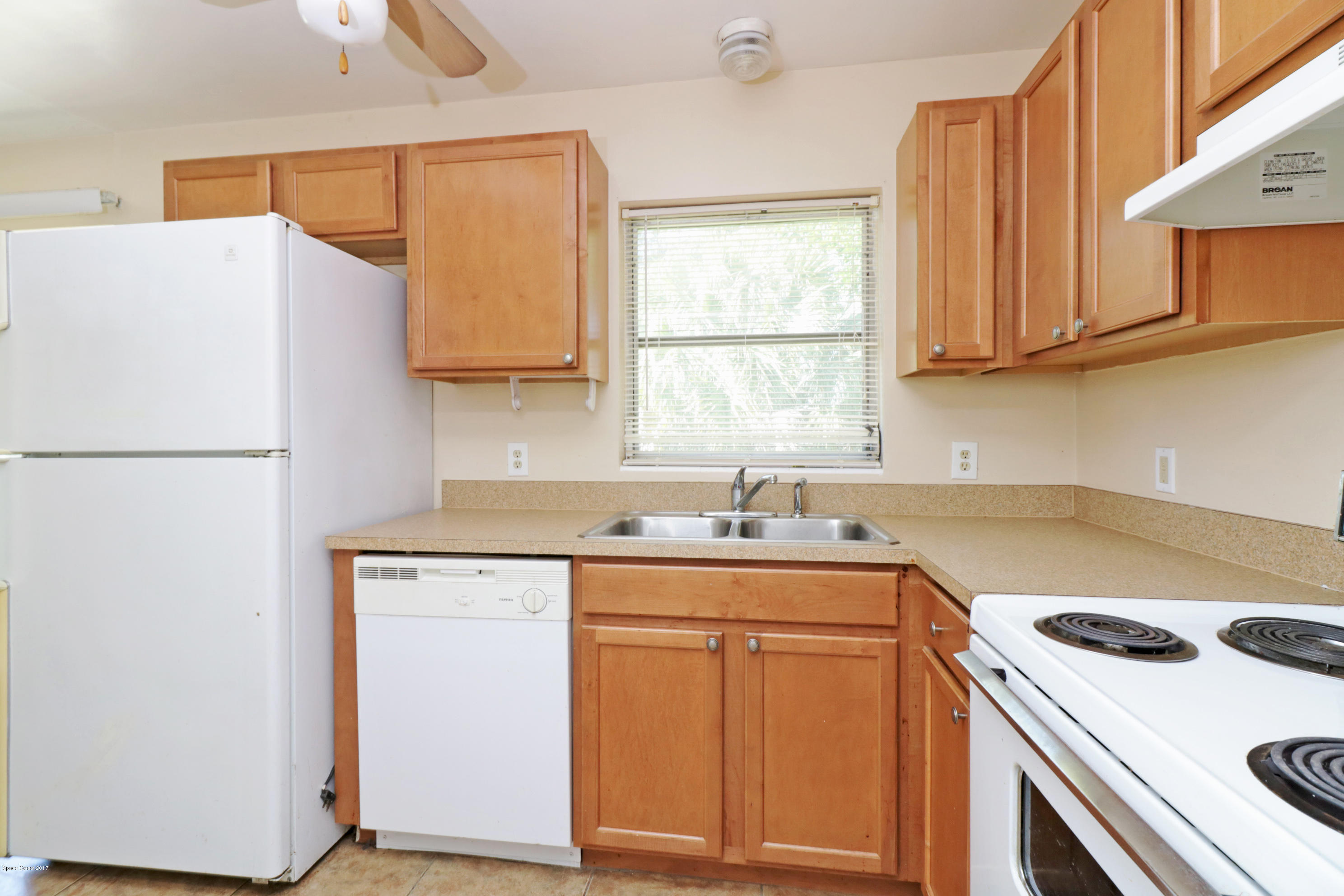 317 3rd Street Merritt Island, FL 32953 - Photo 9 of 26 Kitchen