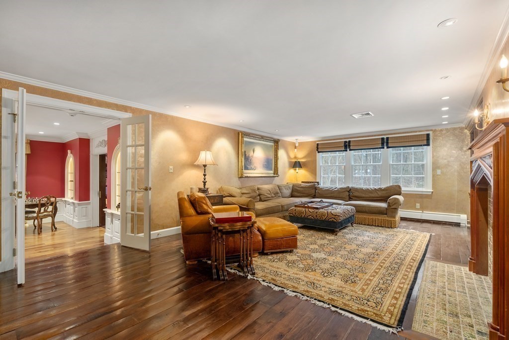 36 Ridge Hill Farm Road Wellesley, MA 02482 - Photo 10 of 23