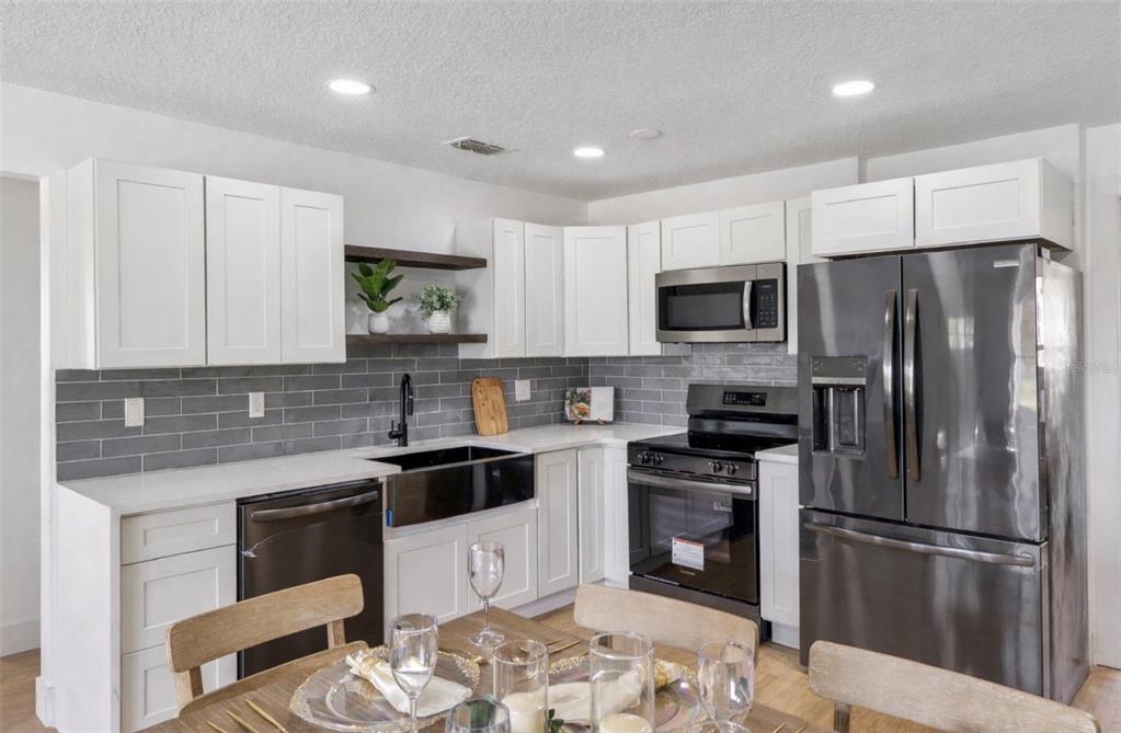 3042 Plummer Circle Melbourne, FL 32901 - Photo 4 of 19