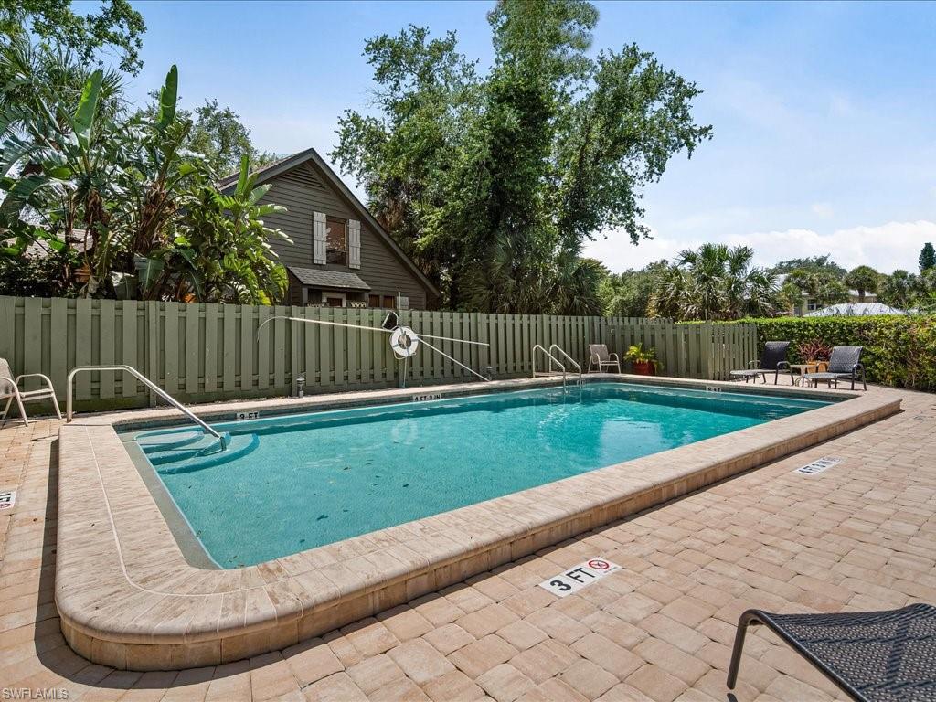 1353 Solana Road, Unit M3 Naples, FL 34103 - Photo 16 of 20 Gallery Image 16