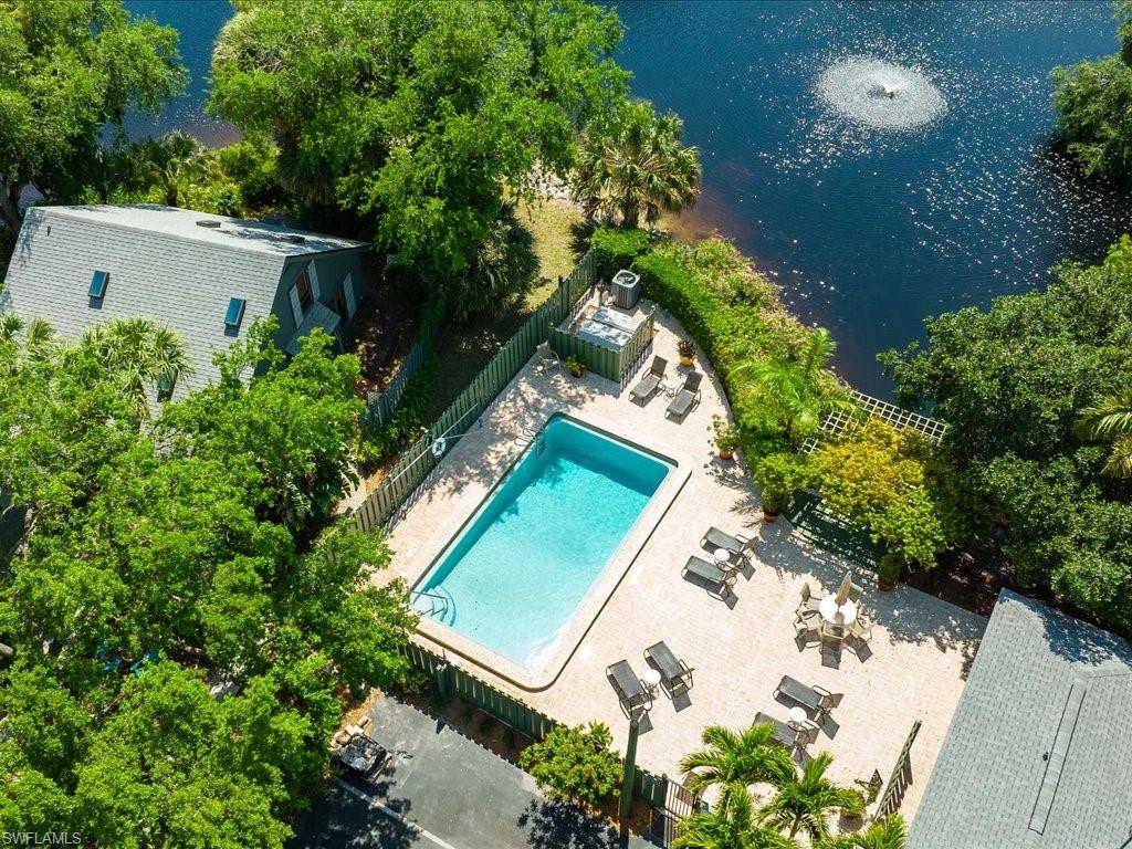 1353 Solana Road, Unit M3 Naples, FL 34103 - Photo 5 of 20 Gallery Image 5