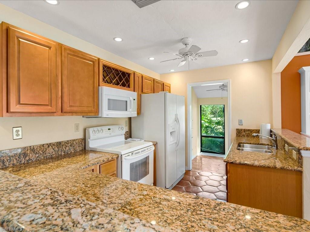 1353 Solana Road, Unit M3 Naples, FL 34103 - Photo 9 of 20 Gallery Image 9