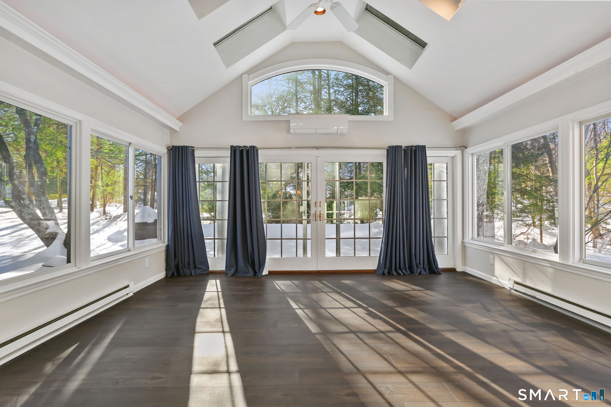 815 Valley Road New Canaan, CT 06840 - Photo 11 of 28