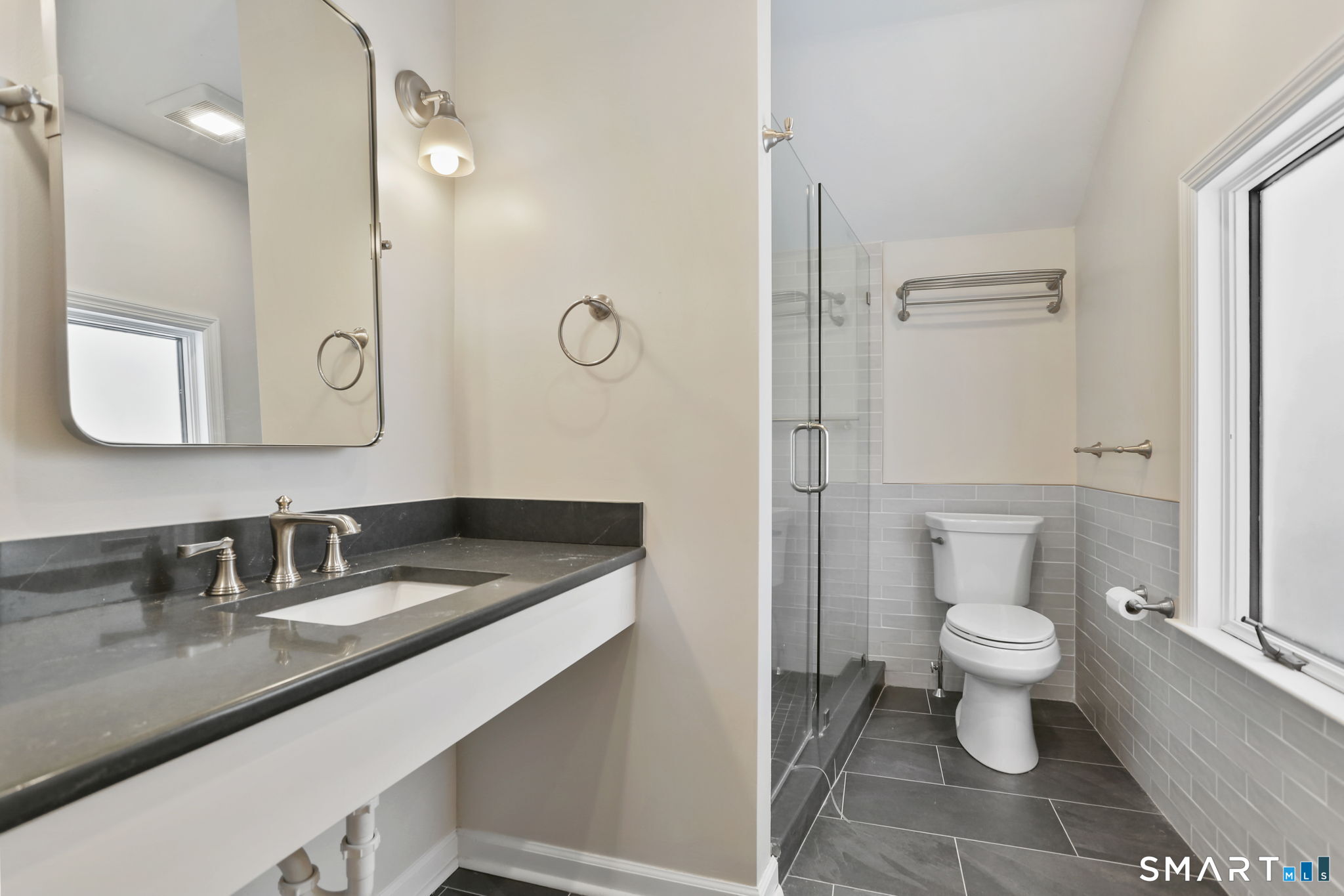 815 Valley Road New Canaan, CT 06840 - Photo 16 of 28