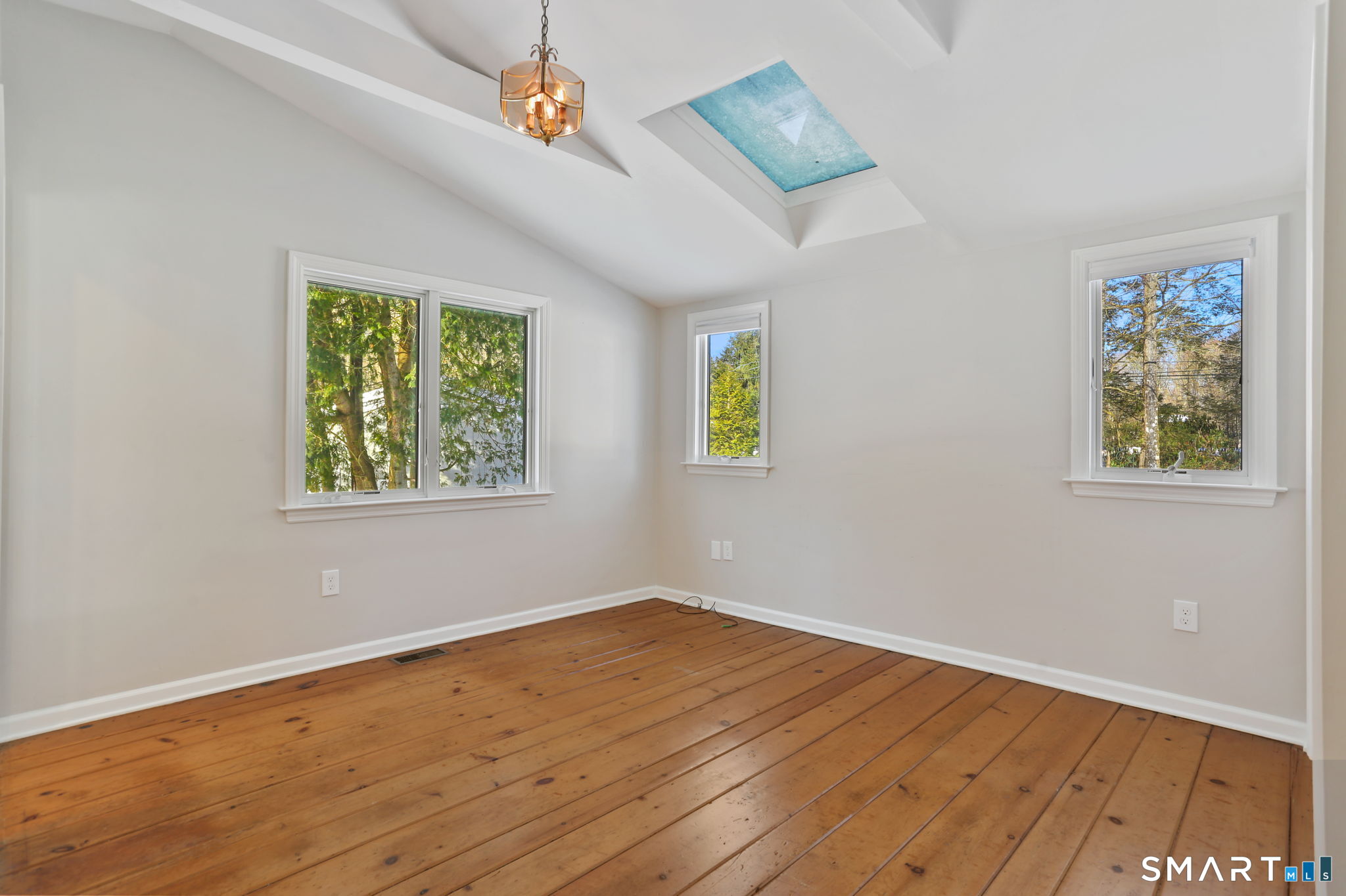 815 Valley Road New Canaan, CT 06840 - Photo 22 of 28