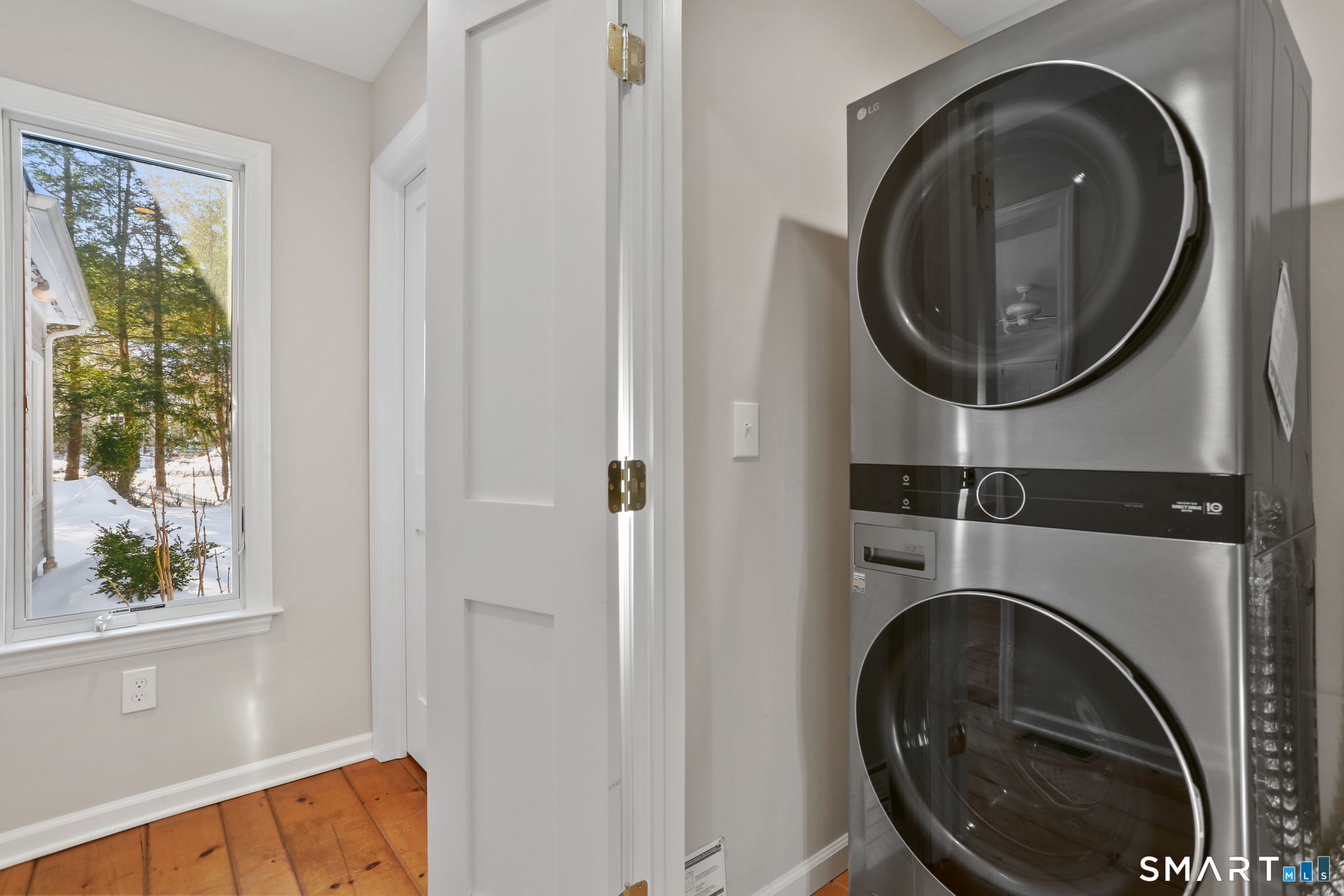 815 Valley Road New Canaan, CT 06840 - Photo 25 of 28