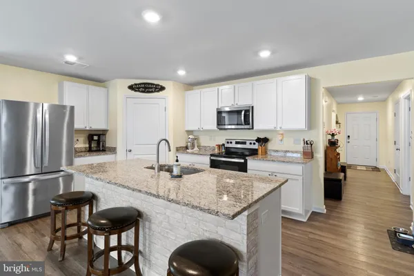 $360,000 | 287 Aylesbury Lane, Martinsburg, WV 25403