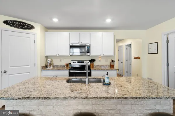 $360,000 | 287 Aylesbury Lane, Martinsburg, WV 25403