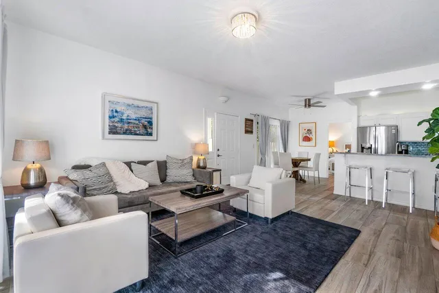 $3,200 | 820 Bella Vista Court South, Unit 20, Jupiter, FL 33477