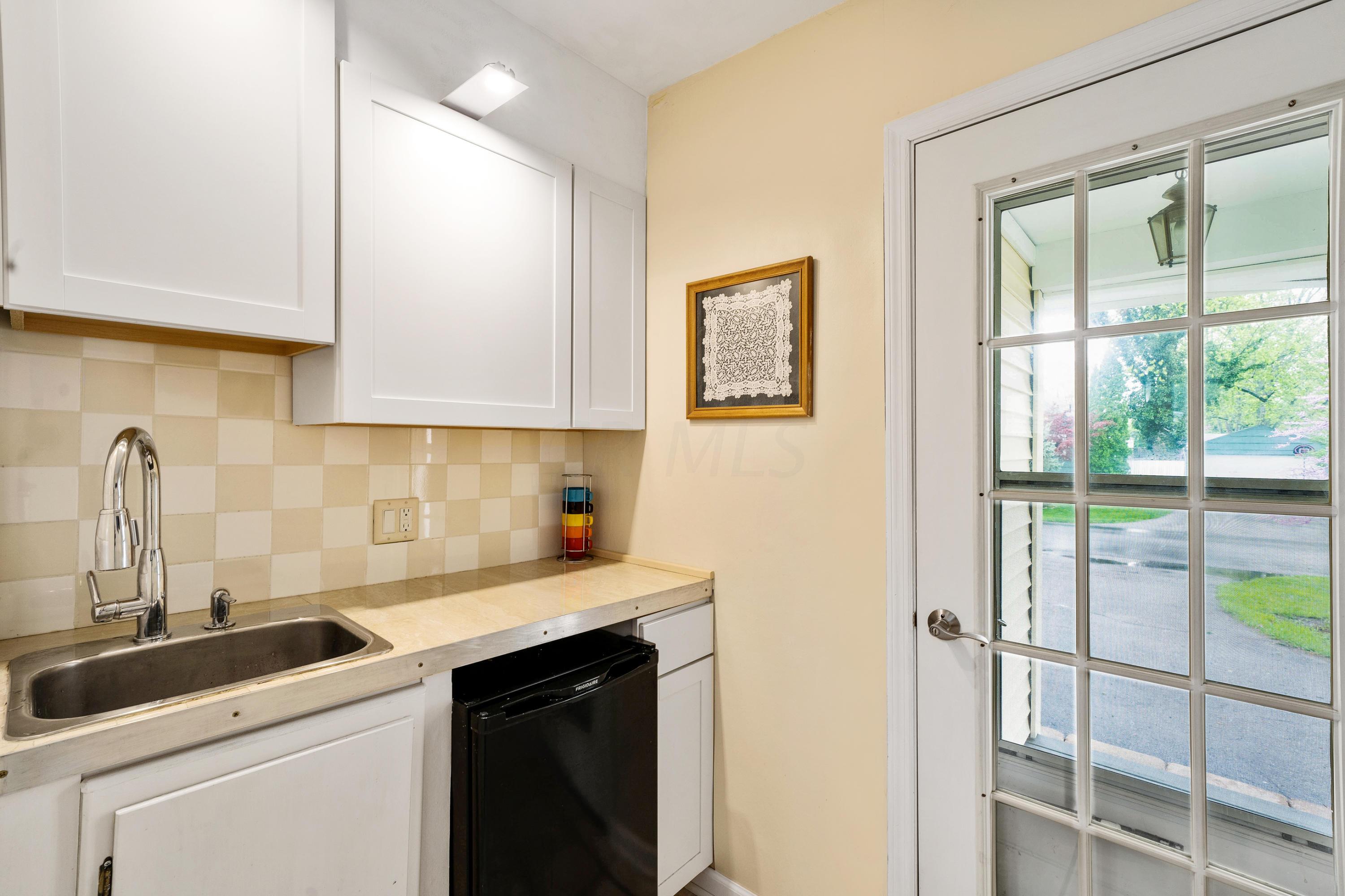 2467 Shrewsbury Road Columbus, OH 43221 - Photo 15 of 31