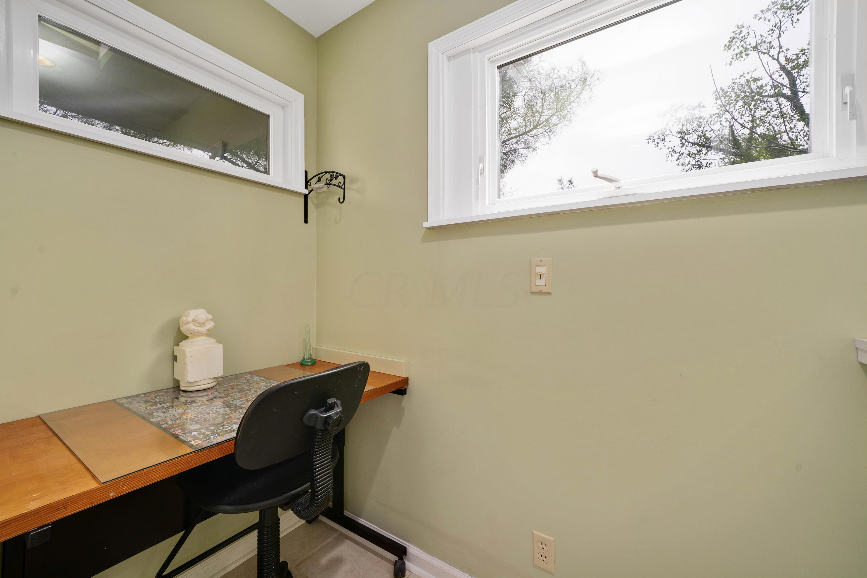2467 Shrewsbury Road Columbus, OH 43221 - Photo 19 of 31