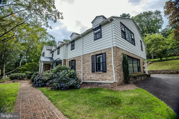 $569,900 | 1621 Howard Avenue, Pottsville, PA 17901