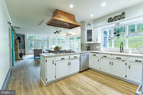 $569,900 | 1621 Howard Avenue, Pottsville, PA 17901