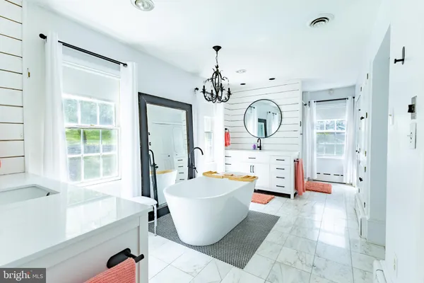 $569,900 | 1621 Howard Avenue, Pottsville, PA 17901