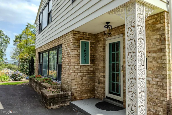 $569,900 | 1621 Howard Avenue, Pottsville, PA 17901