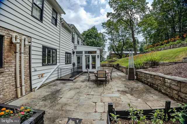 $674,900 | 1621 Howard Avenue, Pottsville, PA 17901