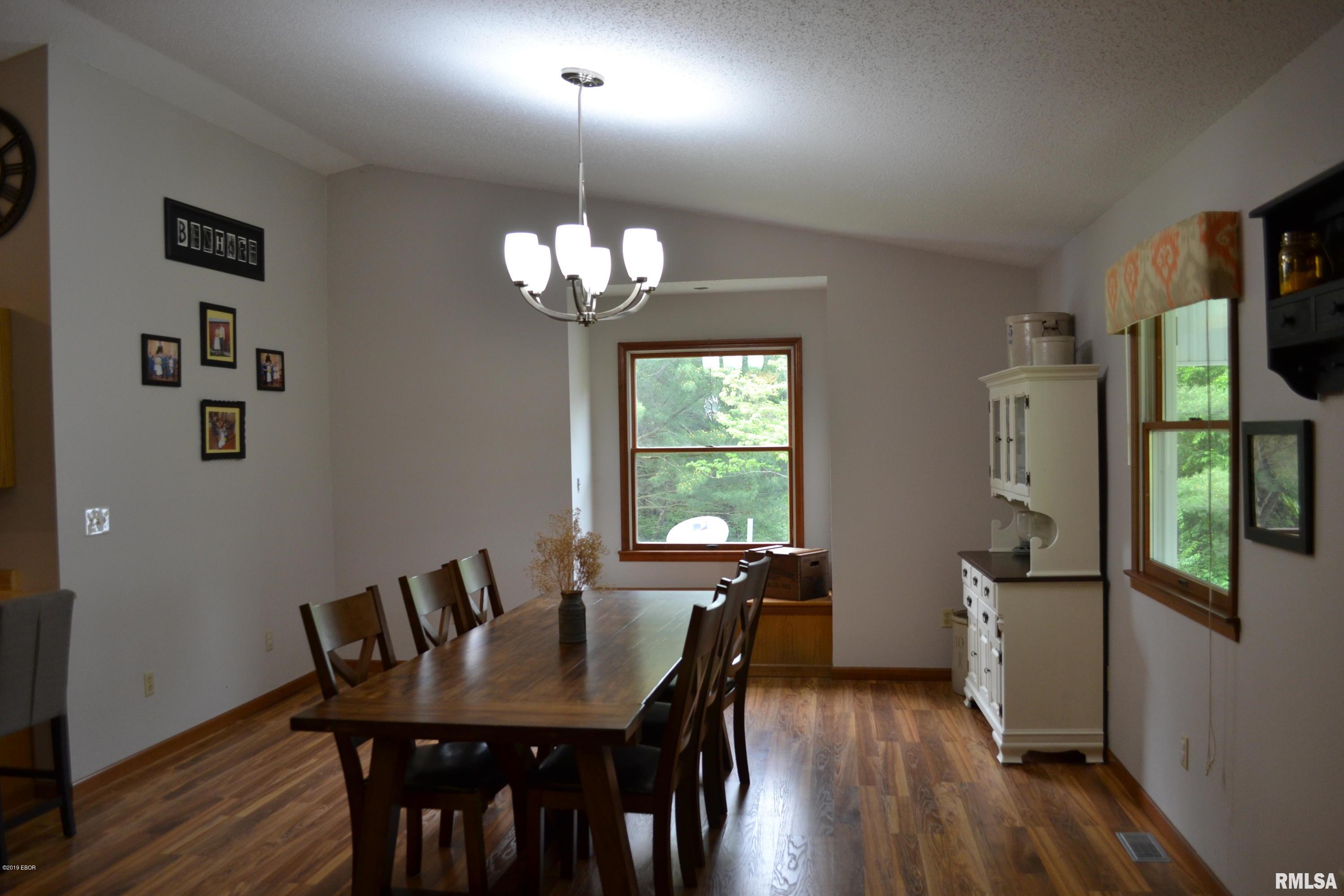 1625 Zion Hill Road Centralia, IL 62801 - Photo 17 of 31 Gallery Image 17