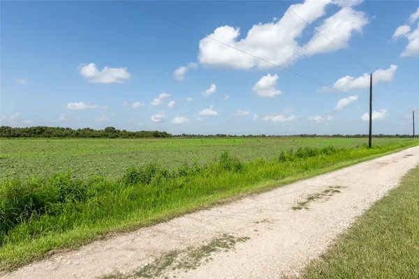 $305,000 | 5272 Cr 160 Alvin Tx 77511, Alvin, TX 77511
