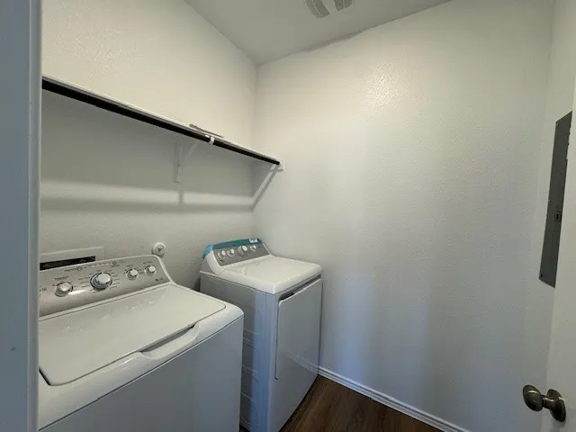 $2,299 | 227 Milliner Loop, Hutto, TX 78634