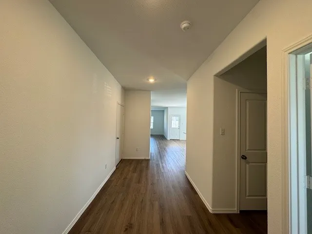 $2,299 | 227 Milliner Loop, Hutto, TX 78634