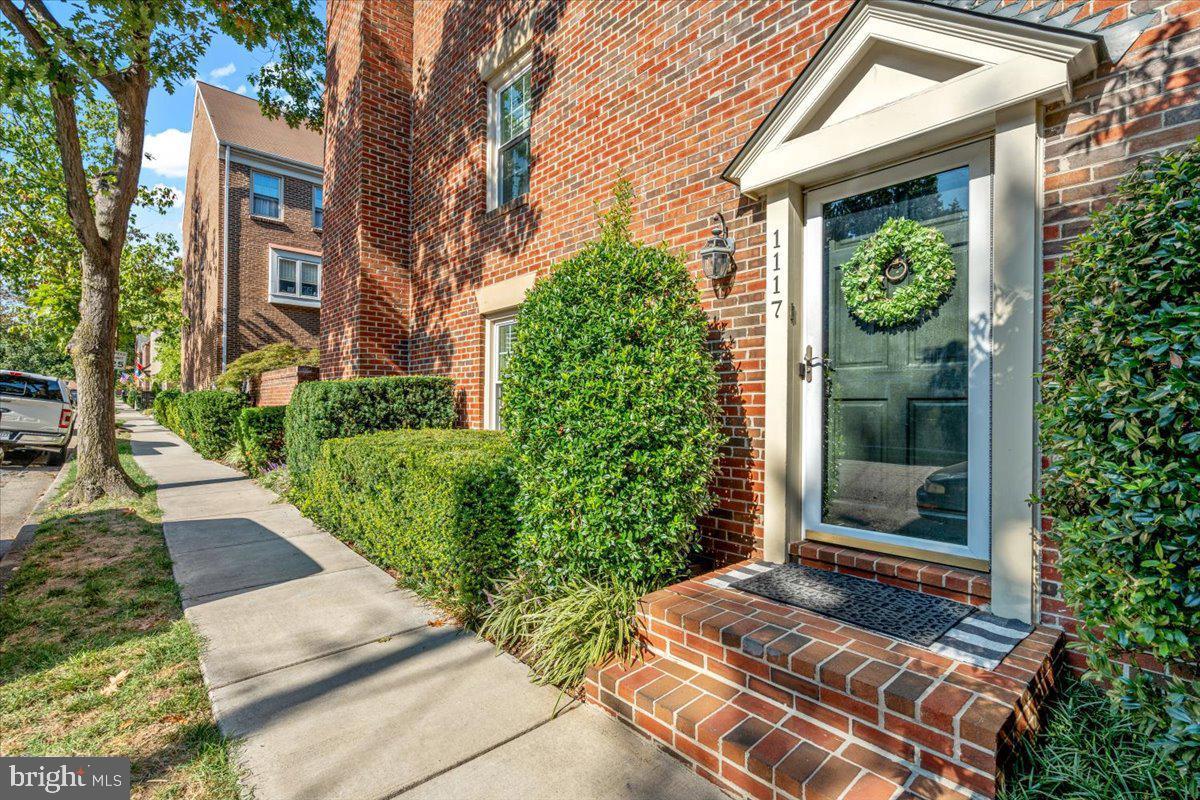 1117 Portner Road Alexandria, VA 22314 - Photo 1 of 67 Gallery Image 1