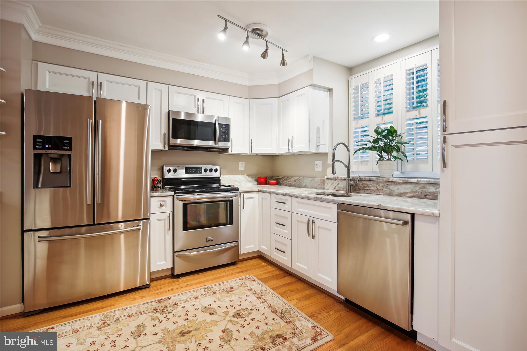 1117 Portner Road Alexandria, VA 22314 - Photo 5 of 67 Kitchen