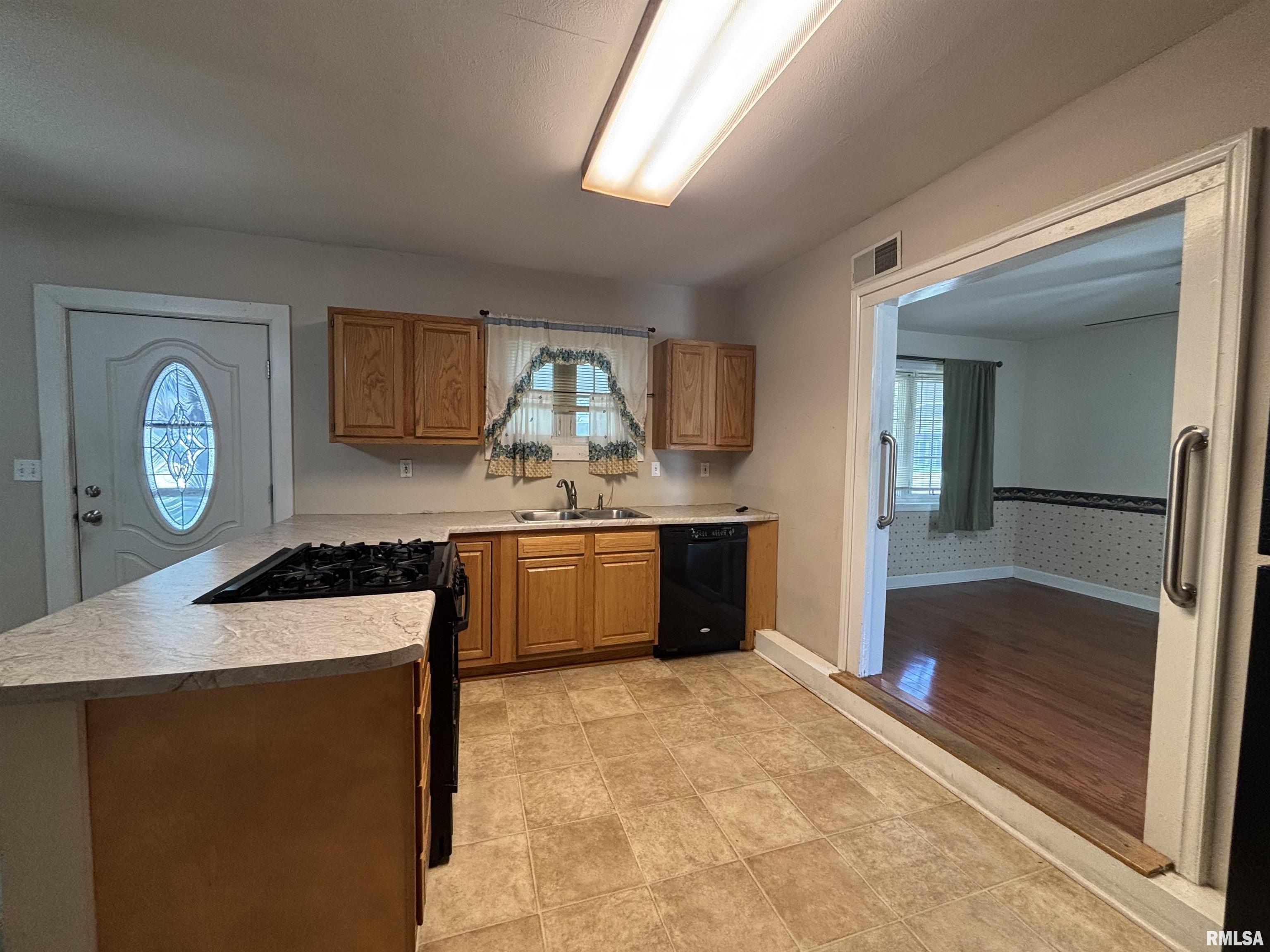 1905 West Calhoun Avenue Springfield, IL 62702 - Photo 6 of 26