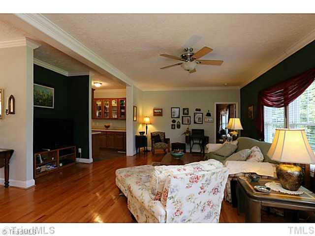 11098 Park Springs Road Ruffin, NC 27326 - Photo 13 of 16 Den/Family/Great Room.