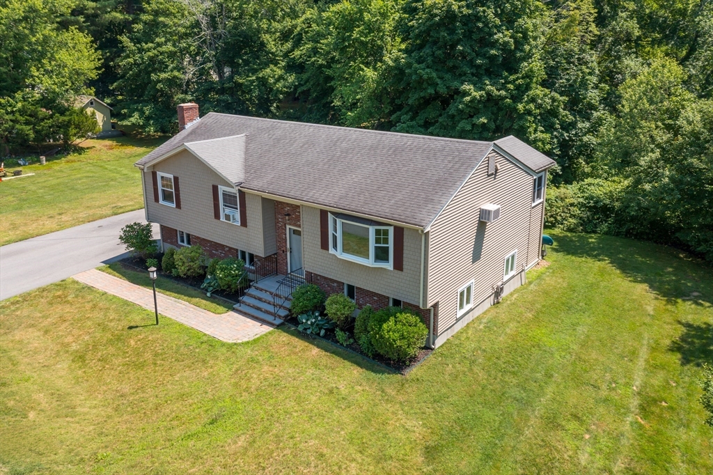 4 Colburn Street Natick, MA 01760 - Photo 3 of 37