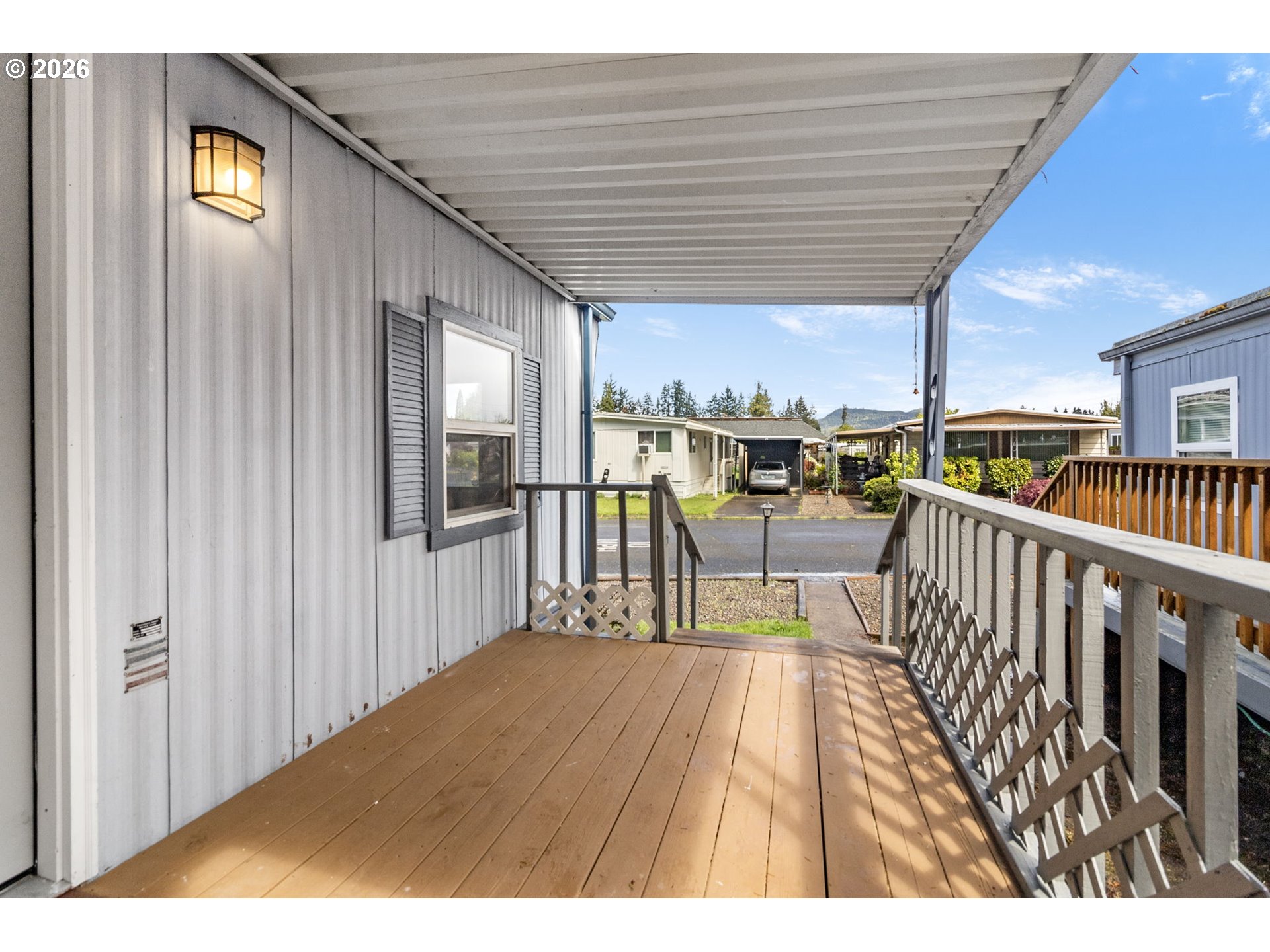 205 South 54th Street, Unit 76 Springfield, OR 97478 - Photo 29 of 41 Porch