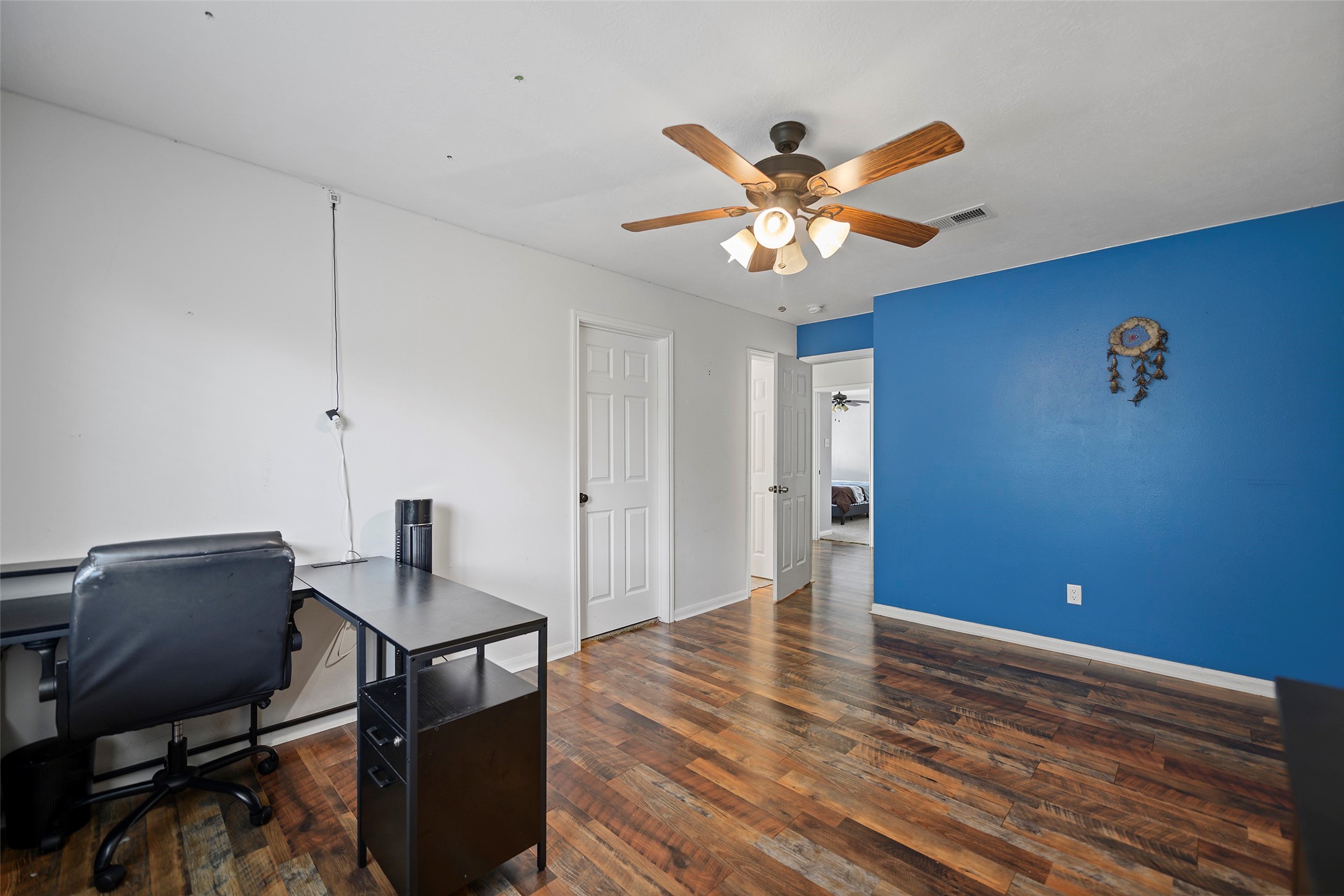 9211 Memorial Grove Drive Spring, TX 77379 - Photo 33 of 47 Fifth Bedroom