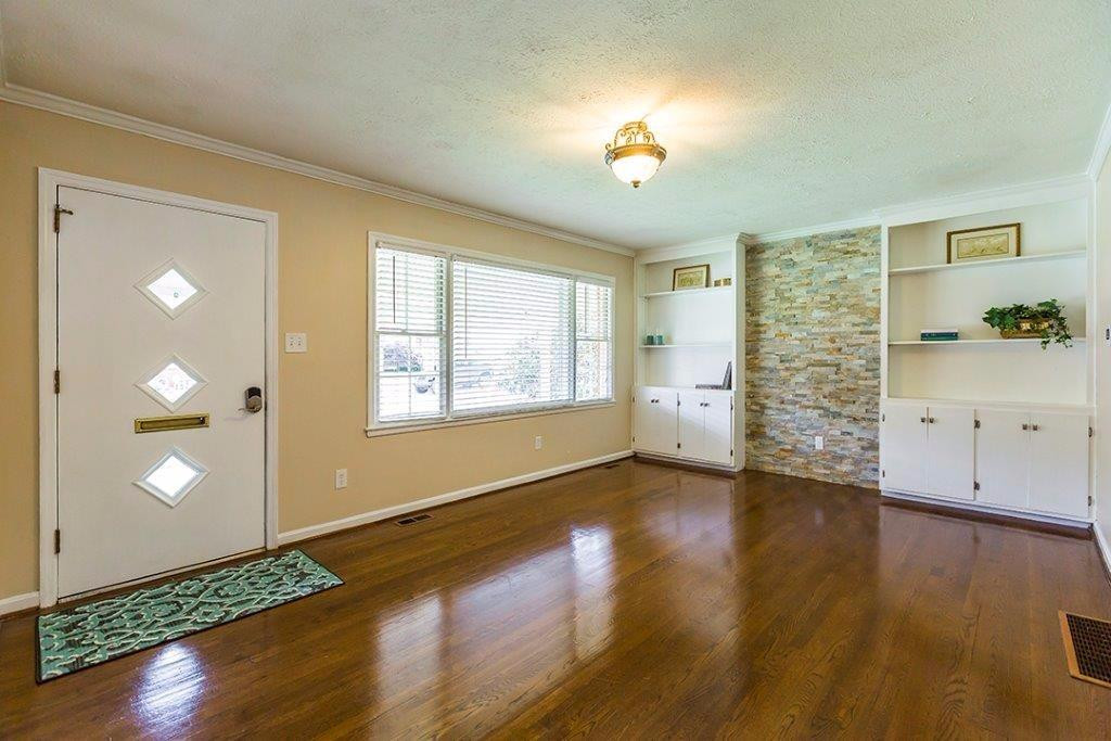 874 Honeysuckle Road Lexington, KY 40504 - Photo 4 of 26 Photo 4