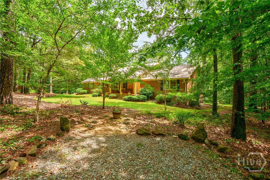 1348 Barwick Hill Road Comer, GA 30629 - Photo 35 of 40 Front driveway entranceway