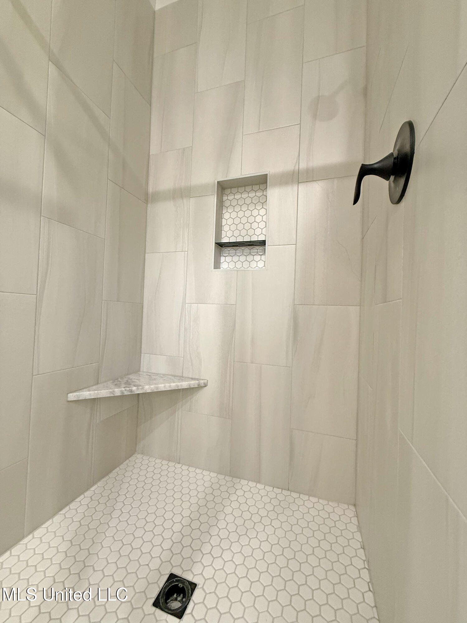 215 Wethersfield Drive Florence, MS 39073 - Photo 11 of 30 IMG_4536