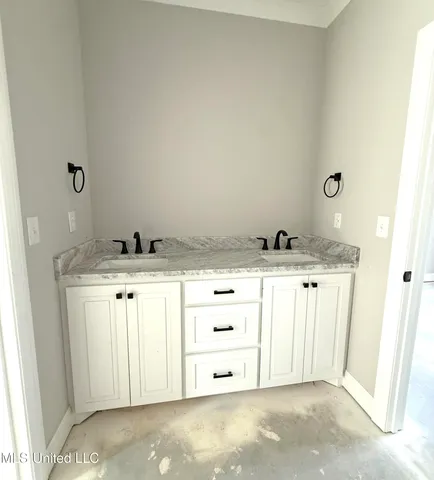 $368,500 | 215 Wethersfield Drive, Florence, MS 39073