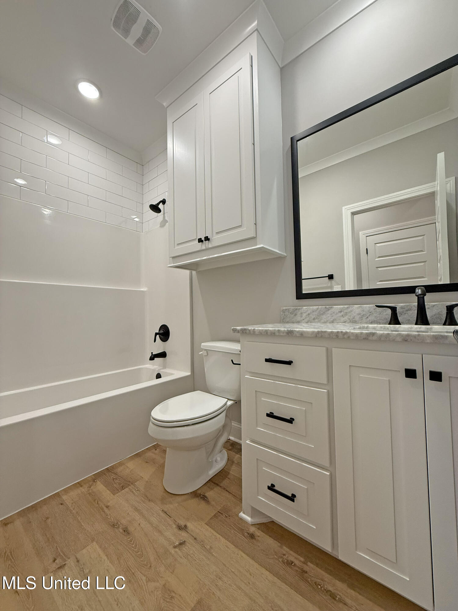 215 Wethersfield Drive Florence, MS 39073 - Photo 22 of 30 IMG_4543