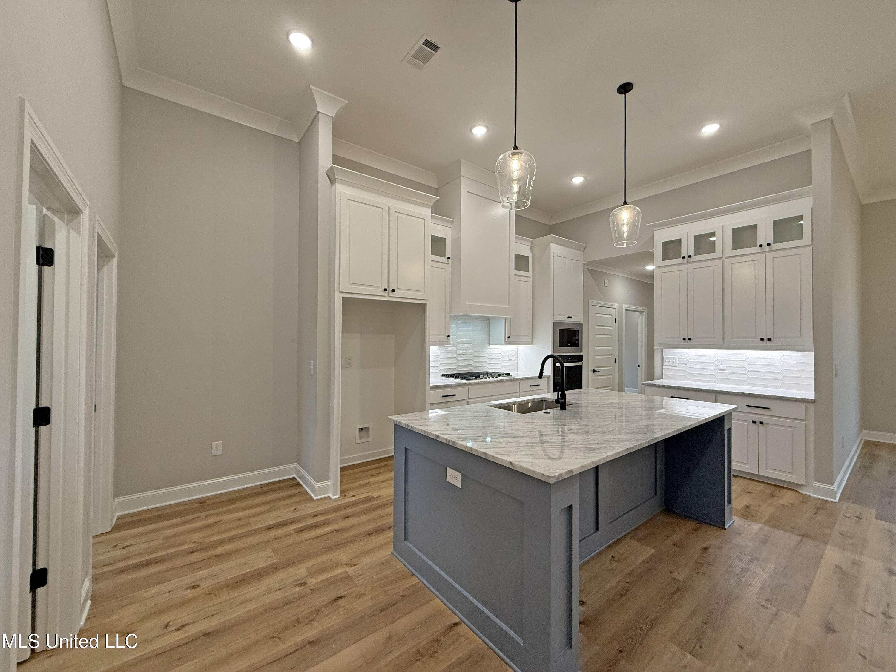 215 Wethersfield Drive Florence, MS 39073 - Photo 5 of 30 IMG_4531