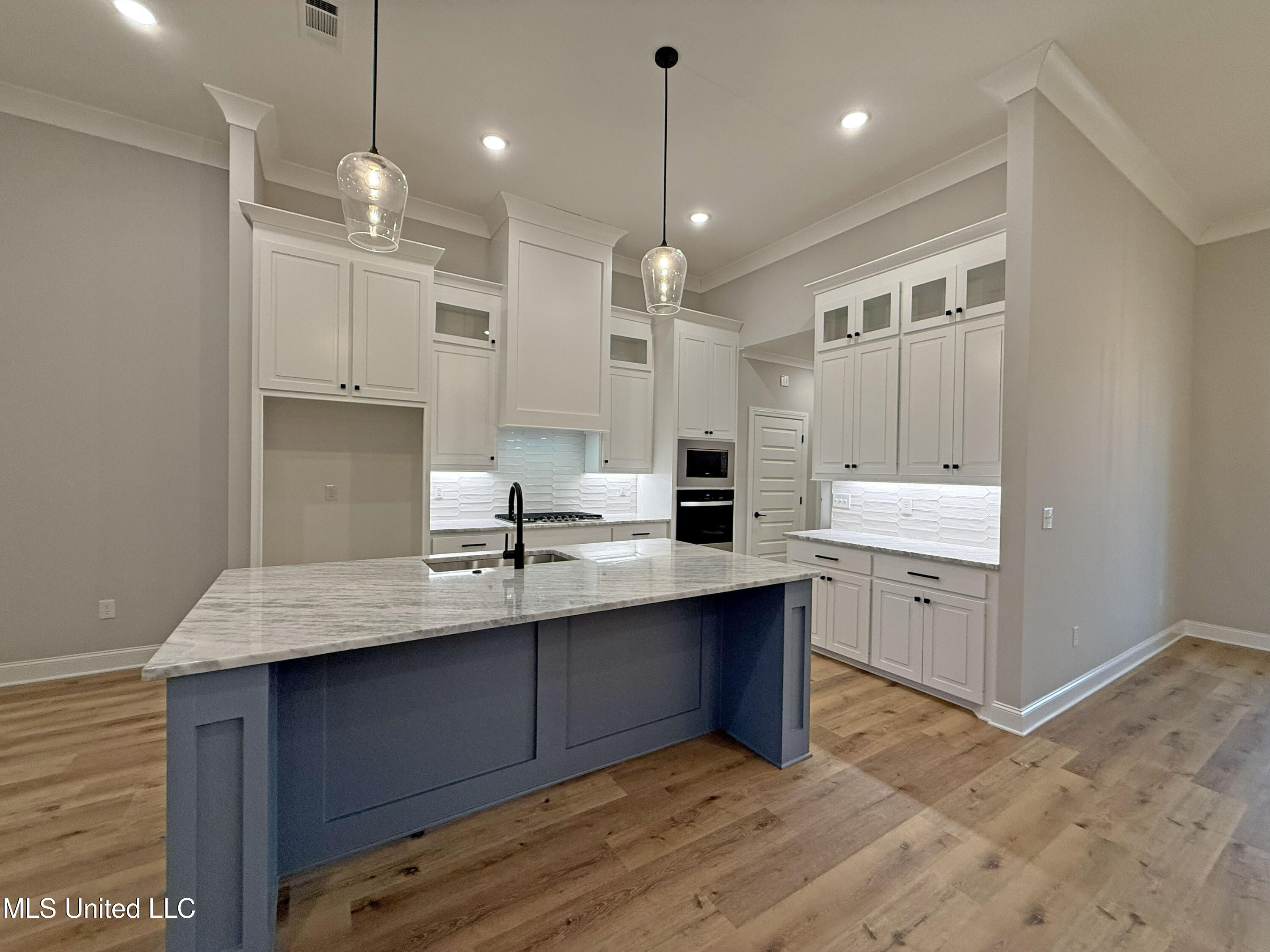 215 Wethersfield Drive Florence, MS 39073 - Photo 6 of 30 IMG_4532