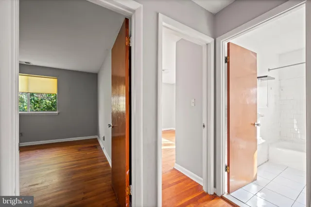 a view of an entryway of the house