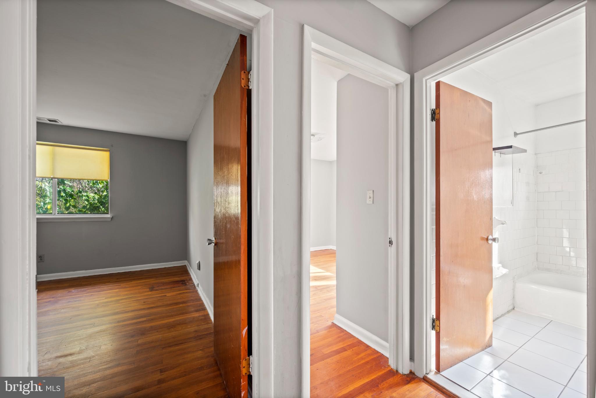 6511 Parsons Avenue Baltimore, MD 21215 - Photo 22 of 25 a view of an entryway of the house