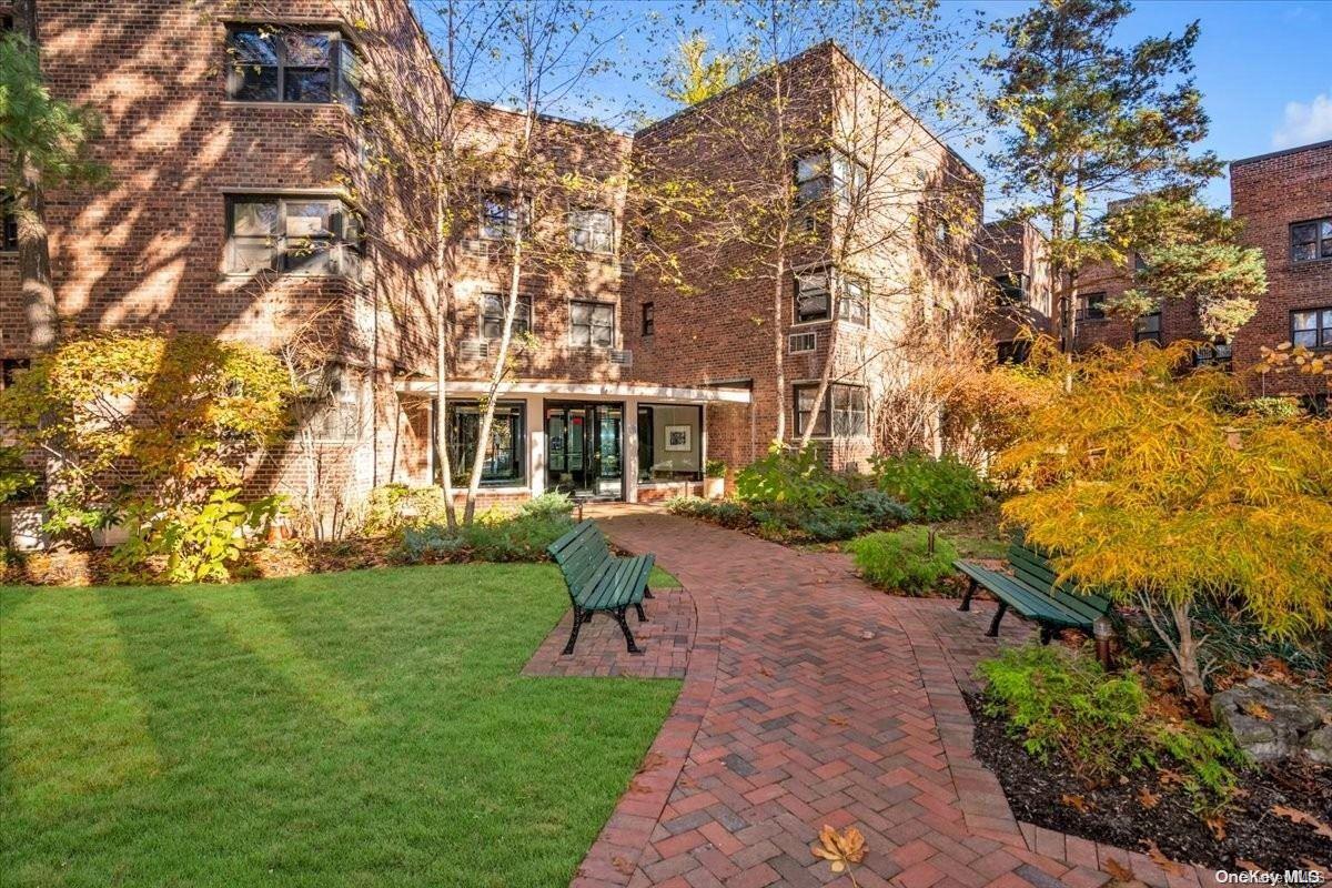 50 Brompton Road, Unit 1Q Great Neck, NY 11021 - Photo 1 of 1 Garden View