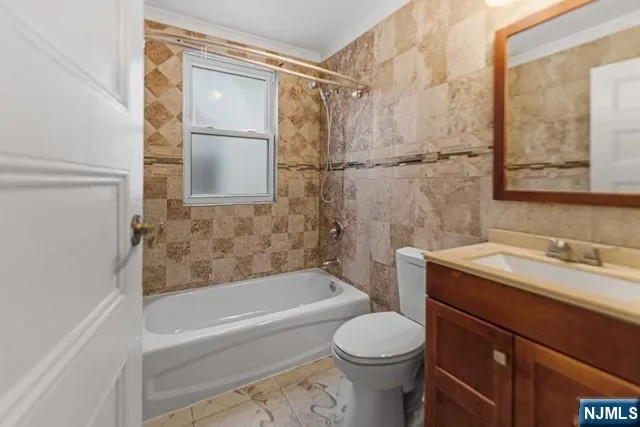 $575,000 | 176 North 16th Street, East Orange, NJ 07017