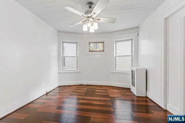 $575,000 | 176 North 16th Street, East Orange, NJ 07017