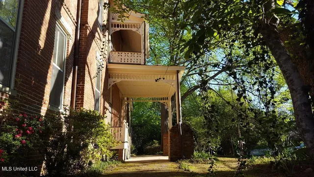 $630,000 | 1016 Main Street, Natchez, MS 39120