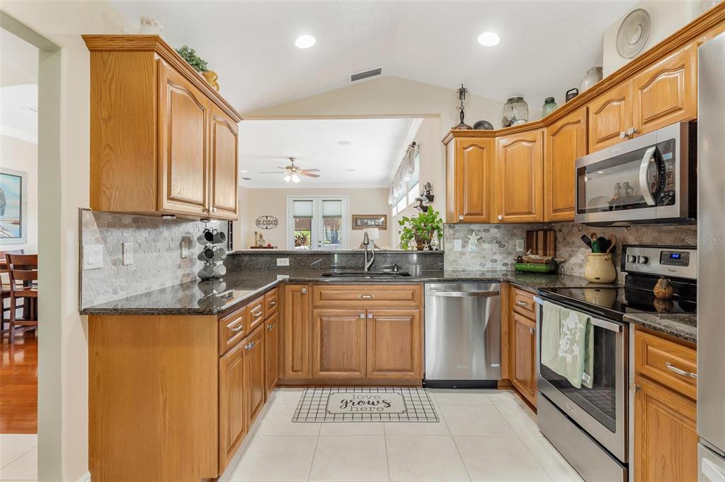 5486 Bounty Circle Tavares, FL 32778 - Photo 8 of 58