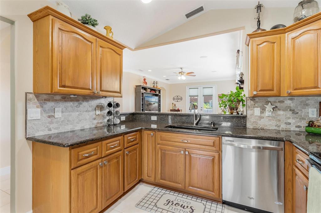 5486 Bounty Circle Tavares, FL 32778 - Photo 10 of 58