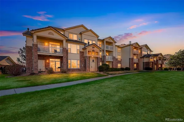 $325,000 | 5733 North Gibralter Way, Unit 3306, Aurora, CO 80019