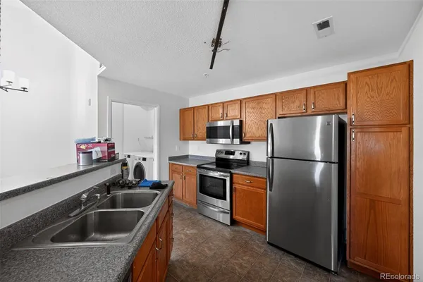 $325,000 | 5733 North Gibralter Way, Unit 3306, Aurora, CO 80019