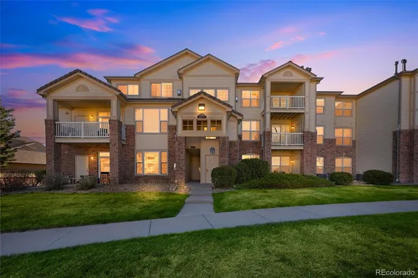 $325,000 | 5733 North Gibralter Way, Unit 3306, Aurora, CO 80019